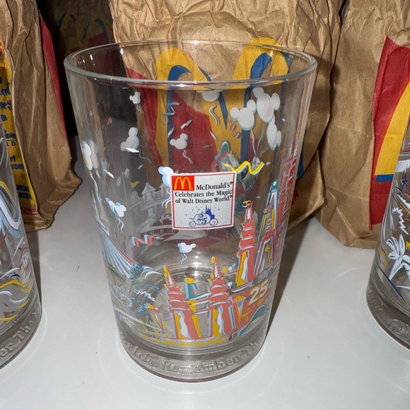 Vintage Walt Disney World 25th Anniversary McDonald's Drinking Glasses 3 Pieces - Picture 7 of 8